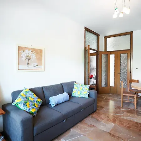 Apartment Edith's House Just 850 Meters From The Beach, 2 Bedrooms, 6 Beds, Air Conditioning, Private Outdoor Area *