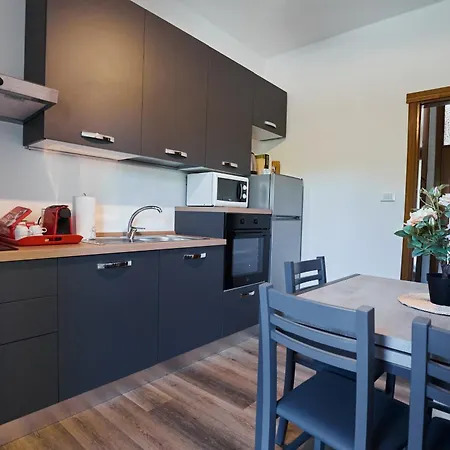 Appartement Edith's House Just 850 Meters From The Beach, 2 Bedrooms, 6 Beds, Air Conditioning, Private Outdoor Area *